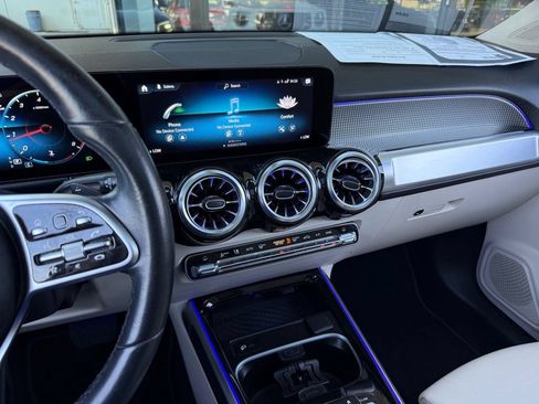 Certified 2023 Mercedes-Benz GLB 250 image 23