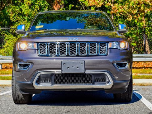 Used 2019 Jeep Grand Cherokee Limited image 6