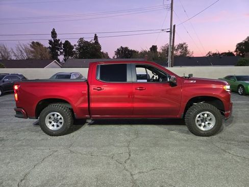 Used 2021 Chevrolet Silverado 1500 RST image 2