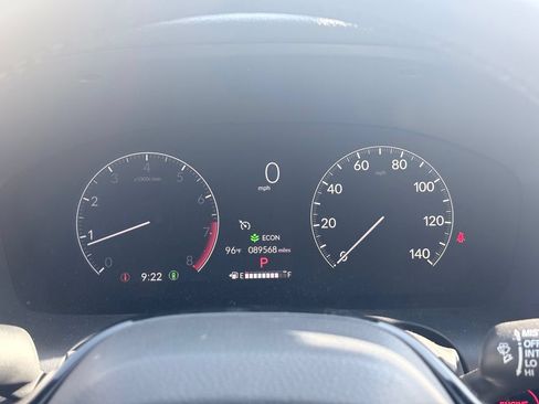 Used 2023 Honda HR-V EX-L image 8