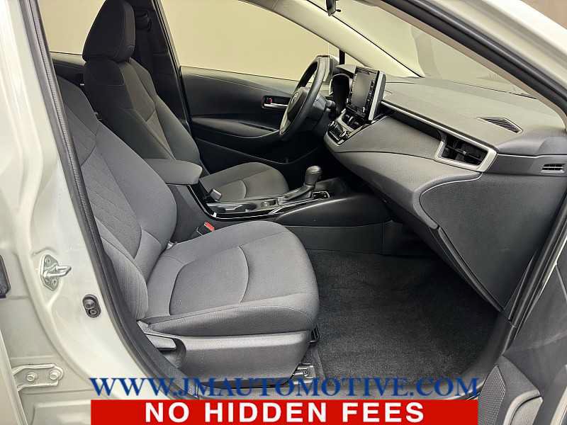 Used 2020 Toyota Corolla LE FWD image 19