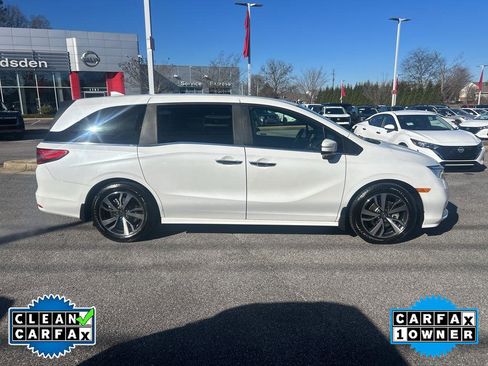 Used 2022 Honda Odyssey Touring image 2