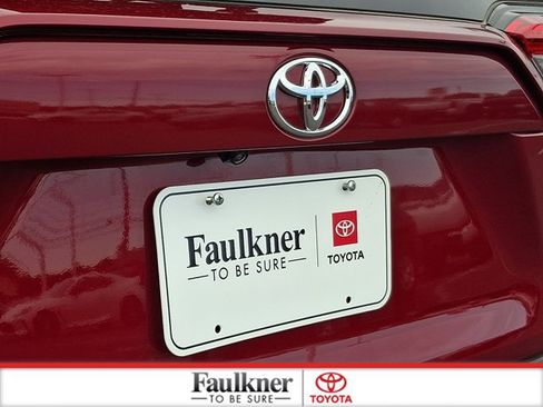 Certified 2025 Toyota RAV4 XLE AWD/4WD image 30