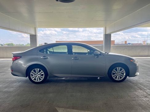 Used 2015 Lexus ES 350 w/ Premium Package FWD image 22