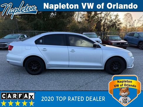 Used 2016 Volkswagen Jetta S image 9