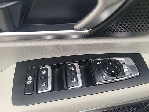 Certified 2025 Kia Telluride S FWD image 9