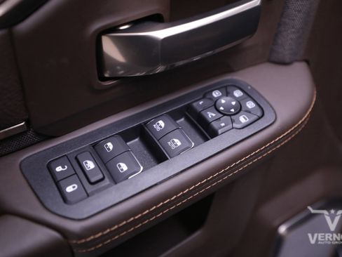 New 2026 RAM 2500 Limited image 17