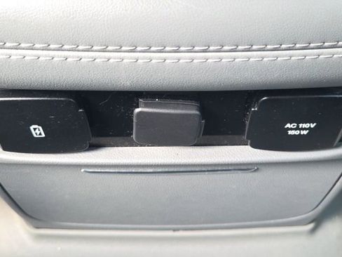 Used 2020 Lincoln Navigator Reserve w/ Luxury Package image 24