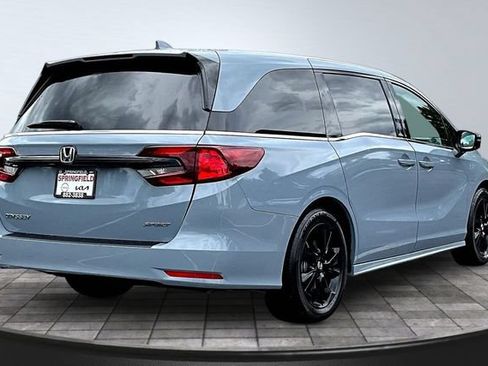 Used 2024 Honda Odyssey Sport image 6