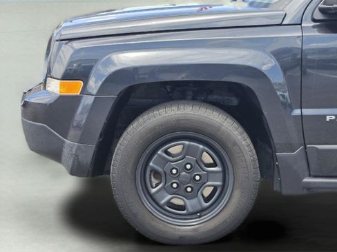 Used 2015 Jeep Patriot Sport w/ Power Value Group FWD image 9