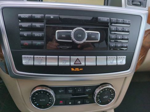 Used 2014 Mercedes-Benz GL 450 4MATIC image 13