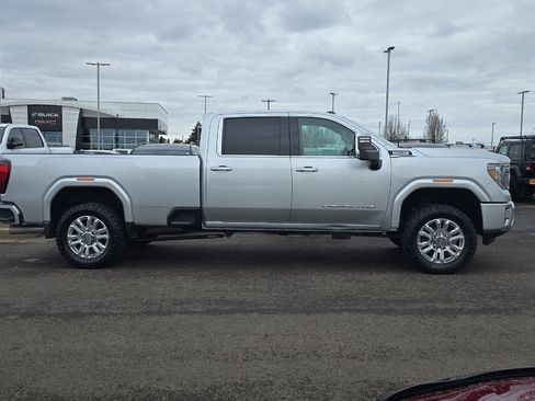 Used 2020 GMC Sierra 3500 Denali image 3