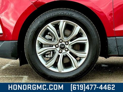 Used 2024 Ford Edge Titanium image 9