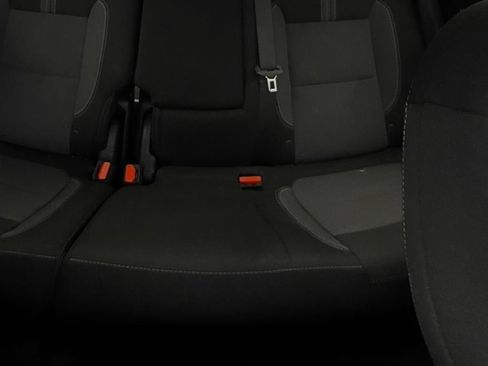 Used 2025 Chevrolet Blazer LT FWD image 13