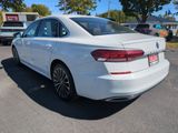 Used 2022 Volkswagen Passat 2.0T image 4