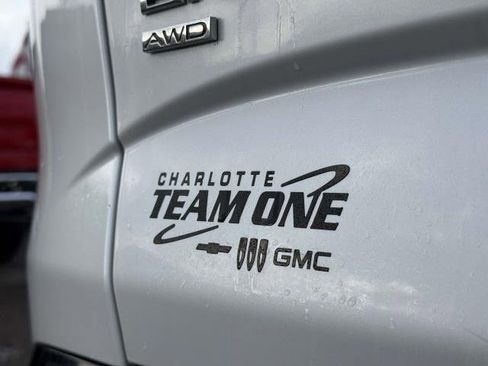 Used 2021 Buick Enclave Essence w/ Sport Touring Edition image 36