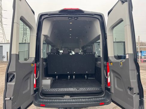 Used 2023 Ford Transit 350 XLT image 28
