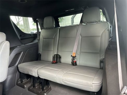 Used 2023 GMC Yukon SLT image 27