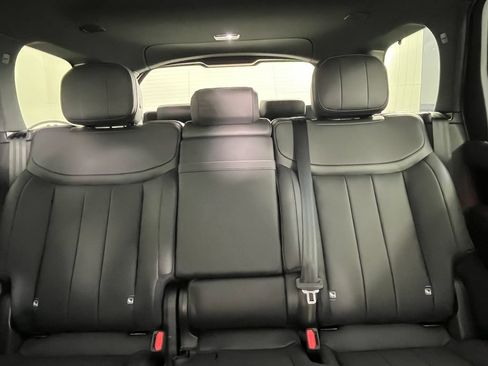 Used 2023 Land Rover Range Rover Long Wheelbase SE AWD/4WD image 23