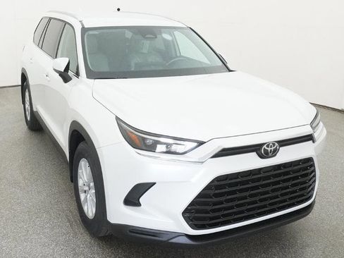 New 2026 Toyota Grand Highlander FWD image 15