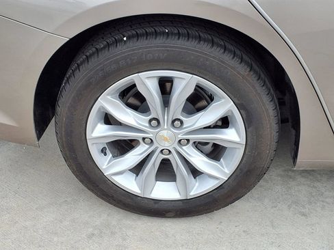 Used 2024 Chevrolet Malibu LT FWD image 8