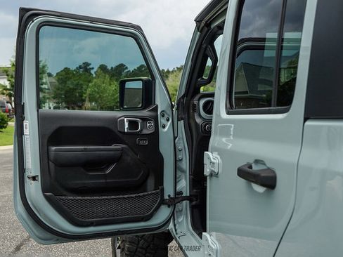 Used 2023 Jeep Gladiator Sport AWD/4WD image 20