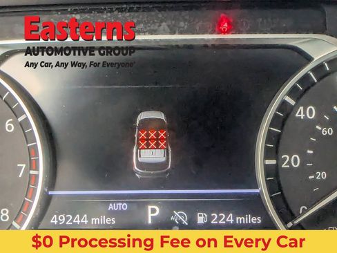 Used 2022 Nissan Pathfinder SV AWD/4WD image 36