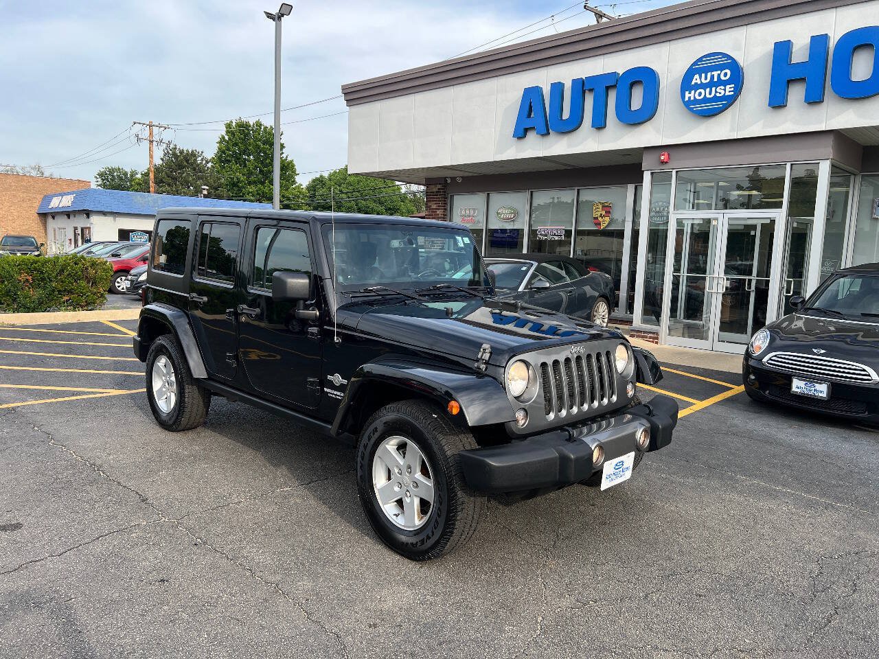Used 2014 Jeep Wrangler Unlimited Sport AWD/4WD image 3
