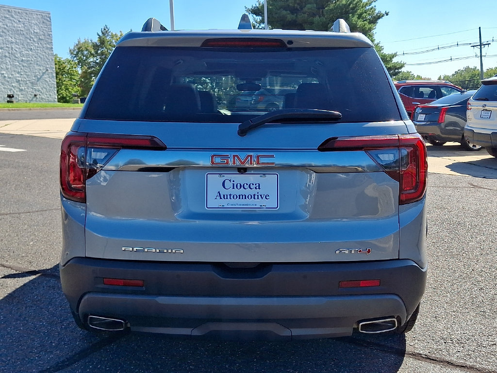 Used 2023 GMC Acadia AT4 w/ Technology Package AWD/4WD image 8