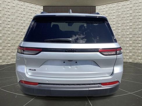 New 2026 Jeep Grand Cherokee Altitude AWD/4WD image 7