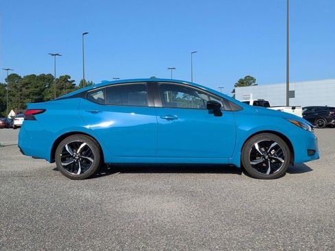 New 2025 Nissan Versa SR w/ Trunk Package image 3