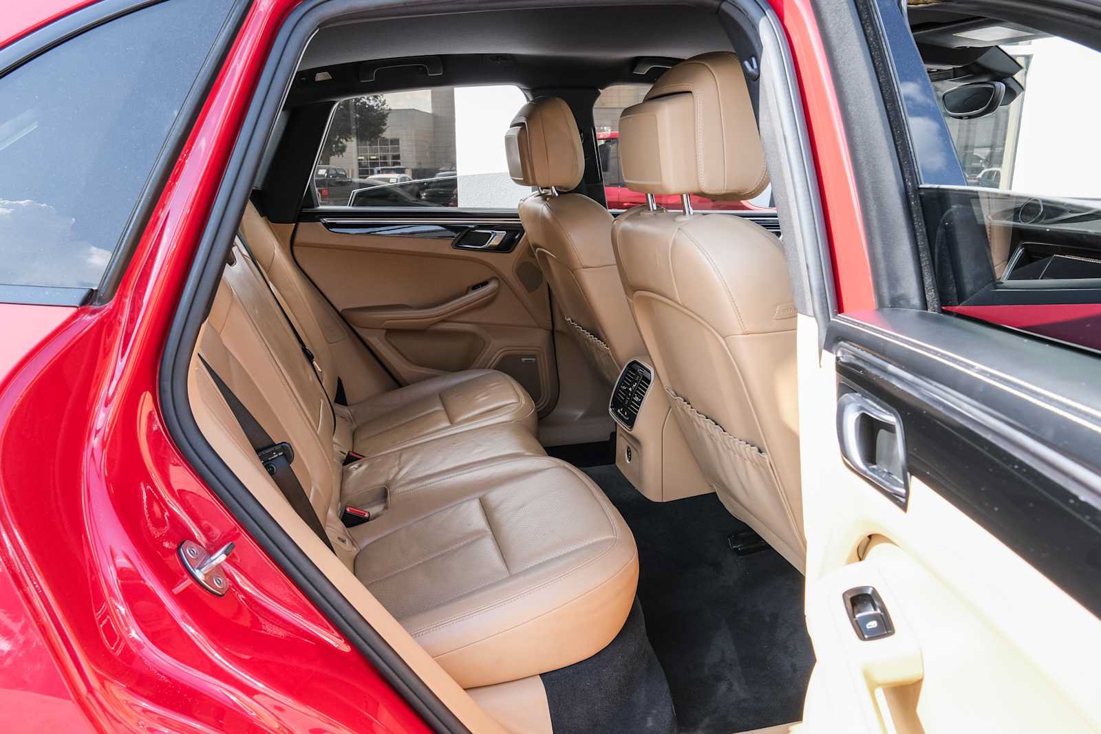 Used 2018 Porsche Macan S AWD/4WD image 33