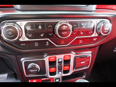 Used 2018 Jeep Wrangler Unlimited Rubicon image 28