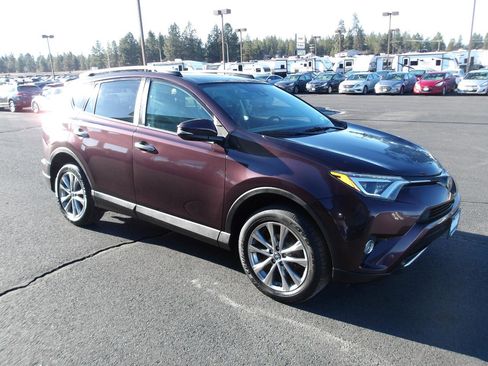 Used 2016 Toyota RAV4 Limited w/ Advanced Technology Package image 7