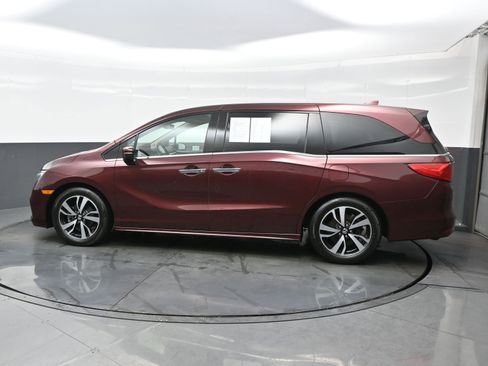 Used 2019 Honda Odyssey Elite image 3