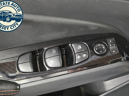 Used 2025 Nissan Altima 2.5 SR FWD image 21