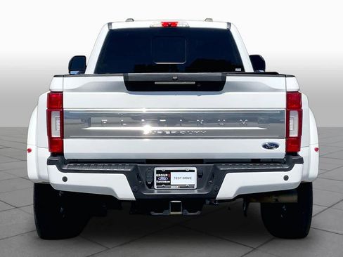 Used 2022 Ford F450 Platinum w/ FX4 Off-Road Package image 5