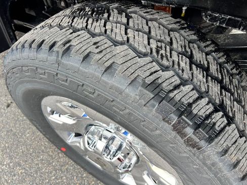 New 2025 Ford F350 King Ranch w/ Chrome Package image 44