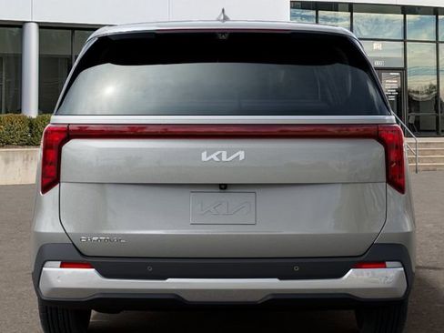 New 2026 Kia Carnival EX image 14