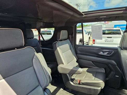 Used 2022 GMC Yukon XL SLT w/ SLT Luxury Package AWD/4WD image 19