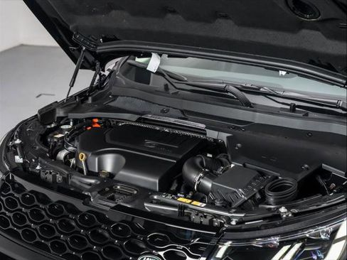 New 2025 Land Rover Discovery Sport S image 10