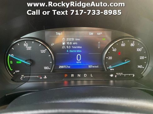 Used 2021 Ford Escape SE image 30