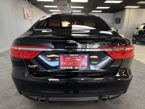 Used 2020 Jaguar XF Premium image 12