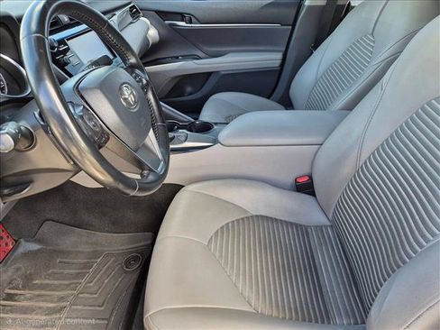 Used 2020 Toyota Camry SE FWD image 14