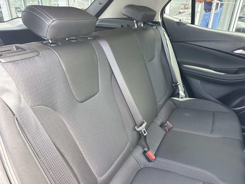 Used 2025 Buick Encore GX Preferred AWD/4WD image 9