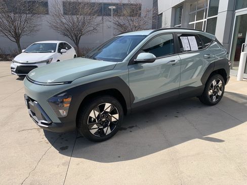 Used 2025 Hyundai Kona SEL image 3