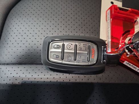 New 2026 Chrysler Voyager LX image 33