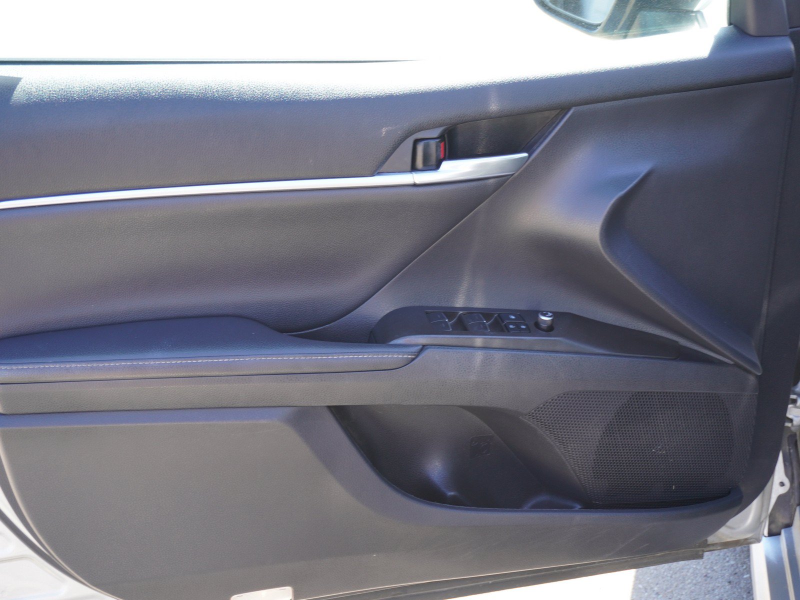 Used 2021 Toyota Camry XSE AWD/4WD image 18