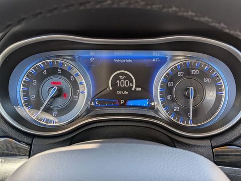 Certified 2023 Chrysler 300 Touring L w/ Popular Equipment Group image 11