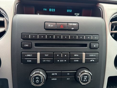 Used 2011 Ford F150 XLT w/ XLT Chrome Pkg image 16